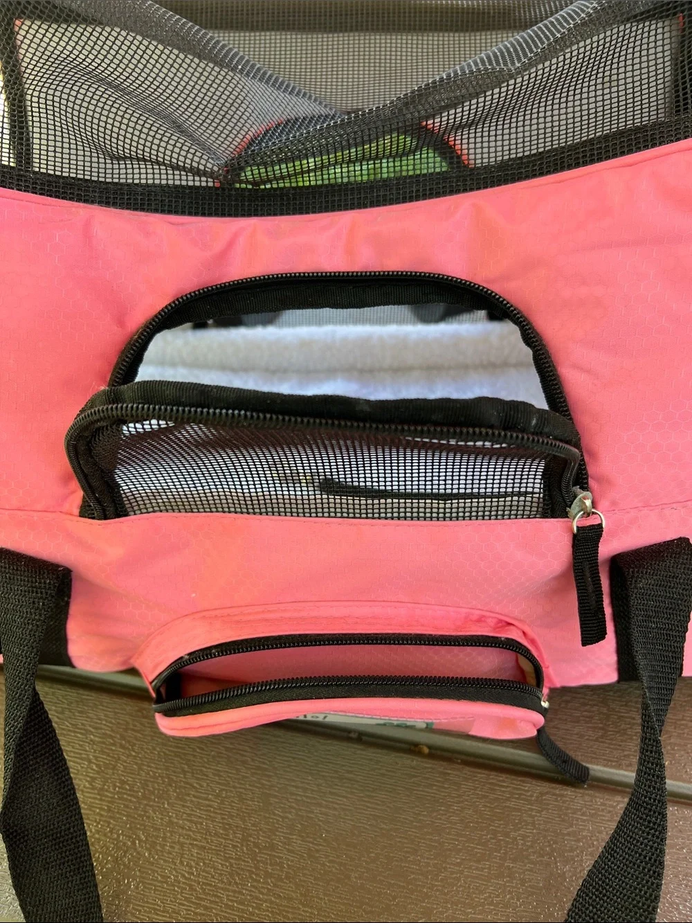 Pet Ami Large Pet Carrier with Mesh Ventilation